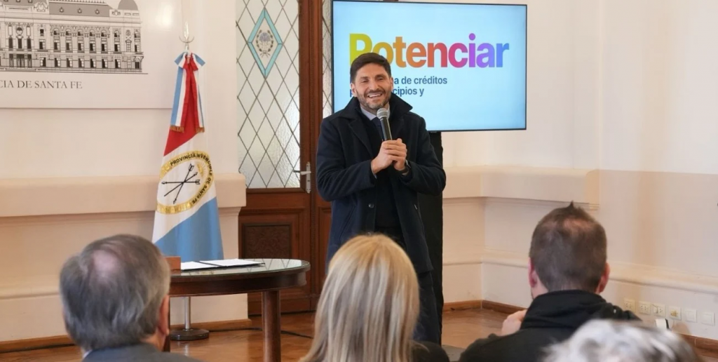 Pullaro presentó “Potenciar”, un programa de créditos para municipios y comunas de Santa Fe