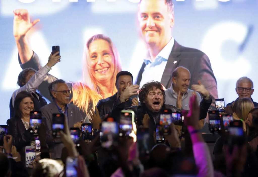 Javier Milei celebró una encuesta y aseguró que en las elecciones de octubre 