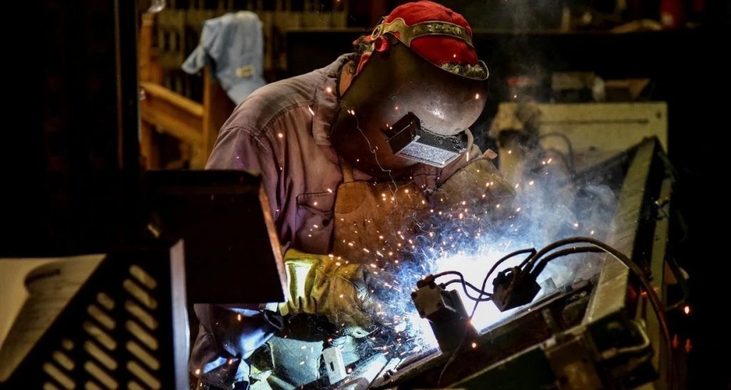 La industria metalúrgica creció en junio pero sigue lejos de los niveles históricos