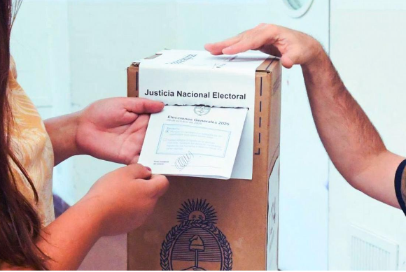 La política se obsesiona con el proceso electoral