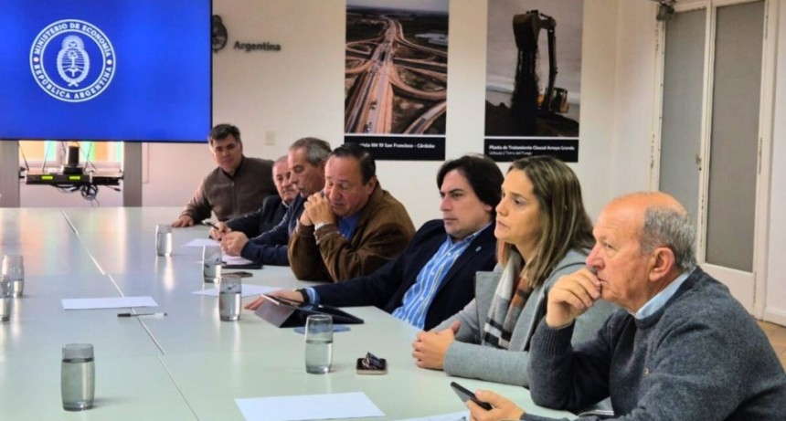 El Gobierno prometió a la Mesa de Enlace reactivar obras para el agro en agosto