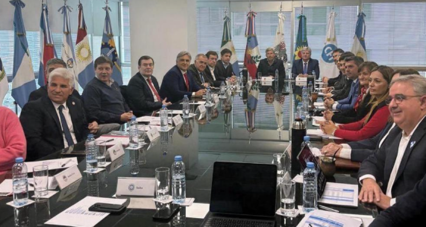 La campaña electoral inició en el Congreso con la revelación de los gobernadores