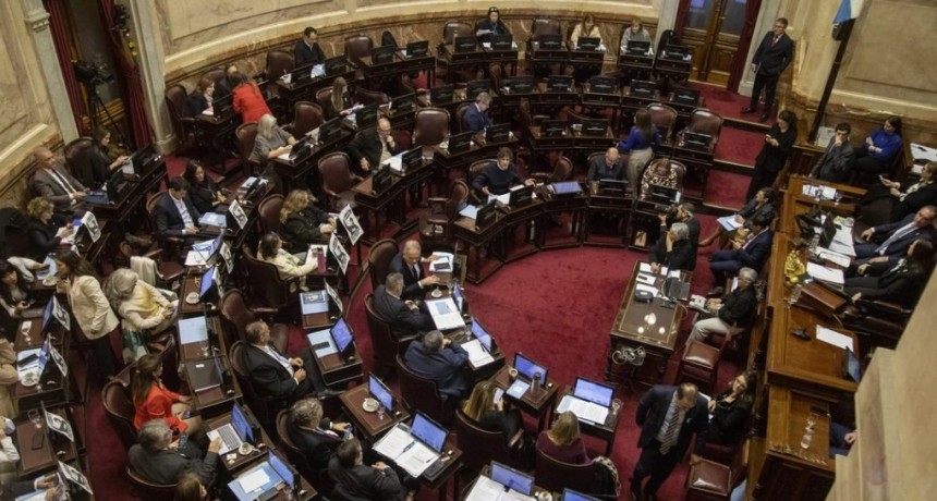 El Senado aprobó el aumento del bono jubilatorio, la recomposición del 7,2% y la extensión de la moratoria