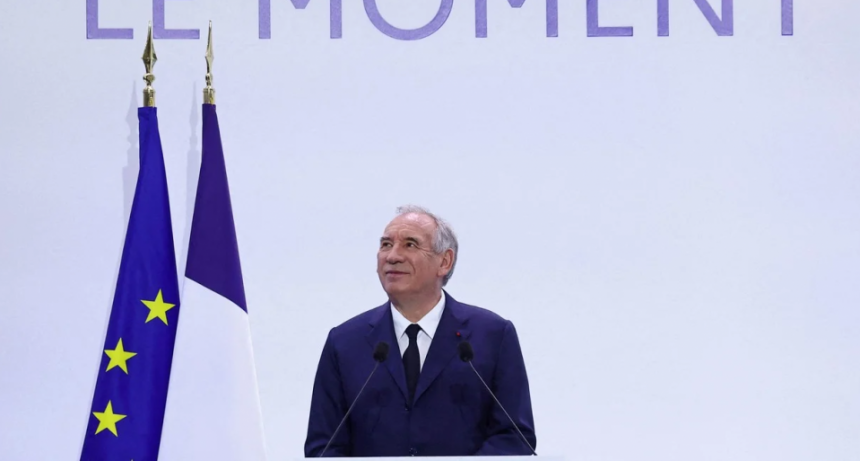 Francia anuncia un ajuste récord de 43.800 millones de euros: congelan jubilaciones y recortan gasto social
