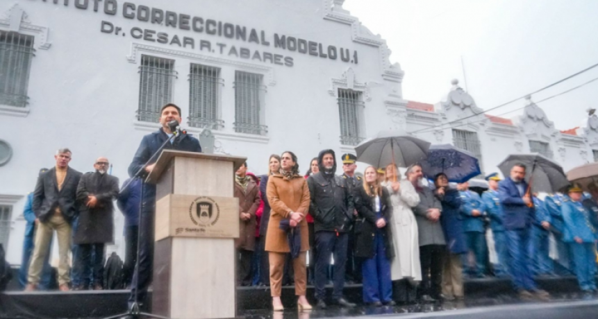Pullaro: “Santa Fe es ejemplo en América Latina por la baja del delito y de la violencia”