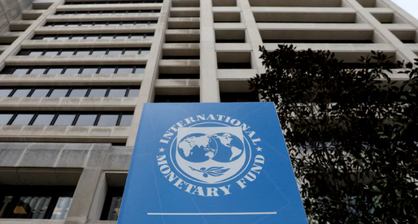 El FMI se reunió para debatir la revisión de metas del programa argentino y se define el desembolso de USD 2.000 millones
