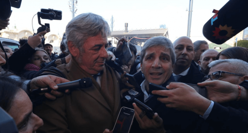 Caputo reconoció que habrá anuncios de Milei sobre retenciones, pero no adelantó detalles