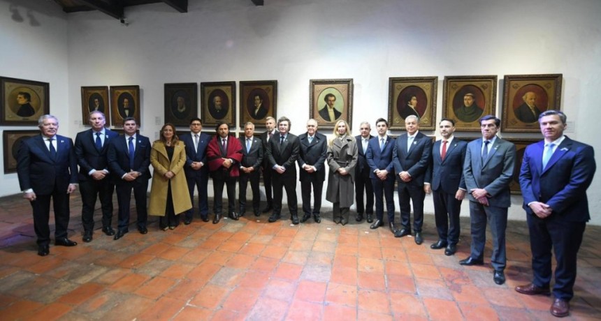 Milei, los gobernadores y el relanzamiento que empez&oacute; en Tucum&aacute;n