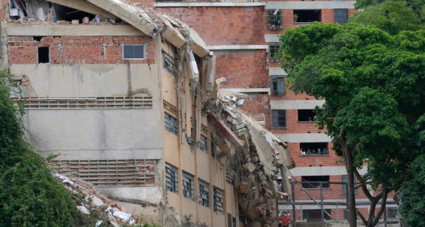 Ya son m&aacute;s de 4.000 los muertos tras los devastadores terremotos en Venezuela