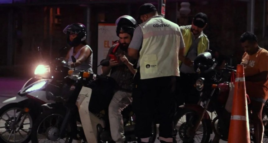 Menos motos retenidas, m&aacute;s cascos y &iquest;un cambio de conducta?: los datos del uso de motoveh&iacute;culos en Santa Fe este 2026