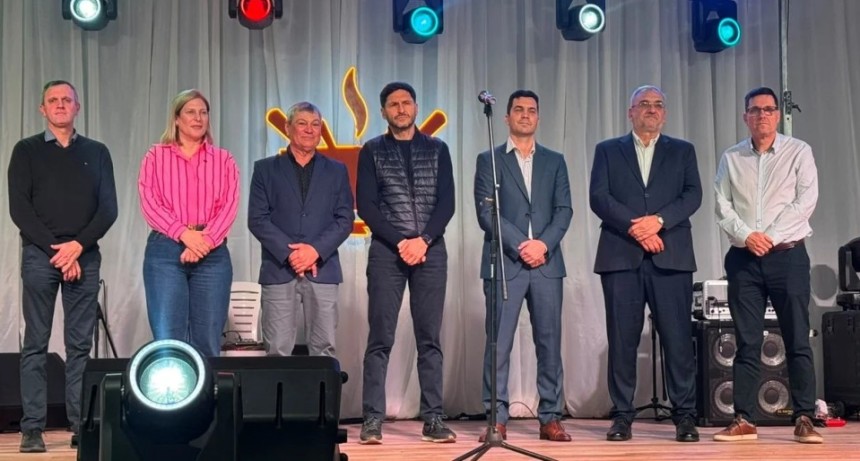 Pullaro estuvo presente en Humberto Primo para la Fiesta Provincial de la Bagna Cauda