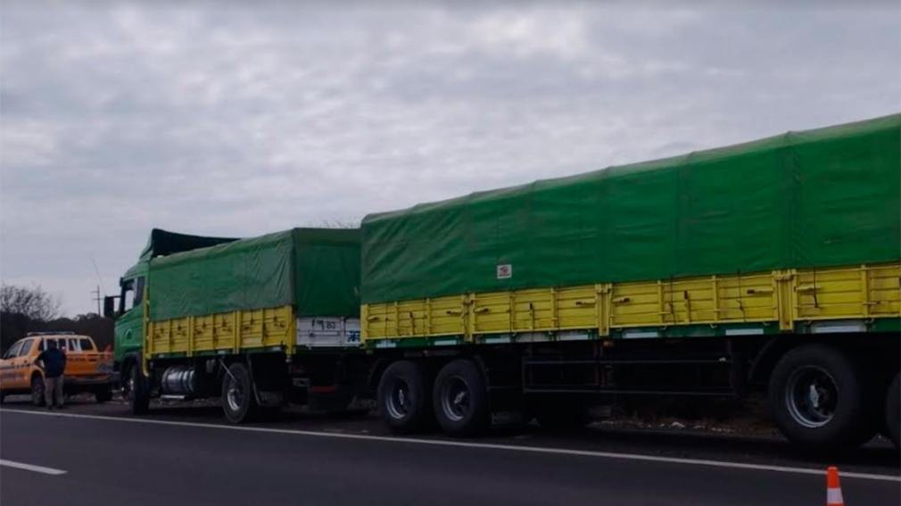 Pudo ser una tragedia: un camionero conducía ebrio por la Ruta 16