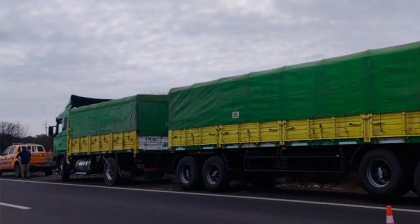 Pudo ser una tragedia: un camionero conducía ebrio por la Ruta 16