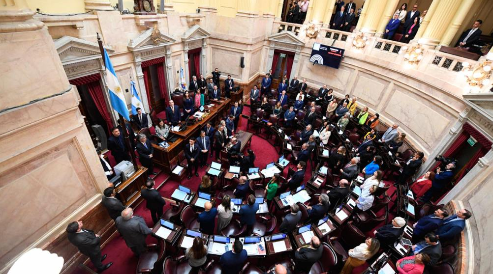 Los senadores cobrarán $9 millones por mes tras un nuevo aumento de las dietas