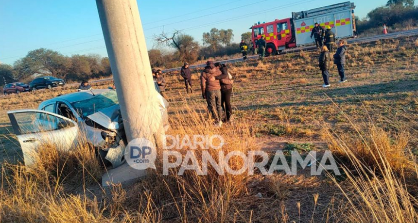Trágico accidente en Ruta 89: un muerto y tres docentes graves al impactar contra una columna