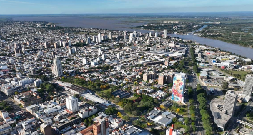 Qué tipo de vivienda predomina en la provincia de Santa Fe, según el Censo 2022