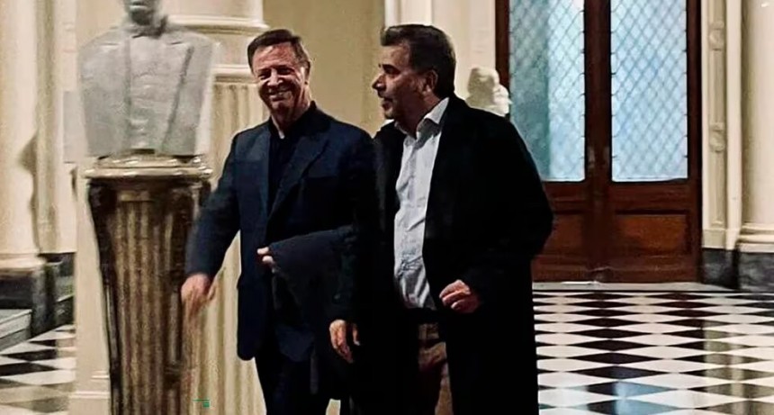 Javier Milei juntó a los diputados y senadores más cercanos y acordó una hoja de ruta para evitar más derrotas