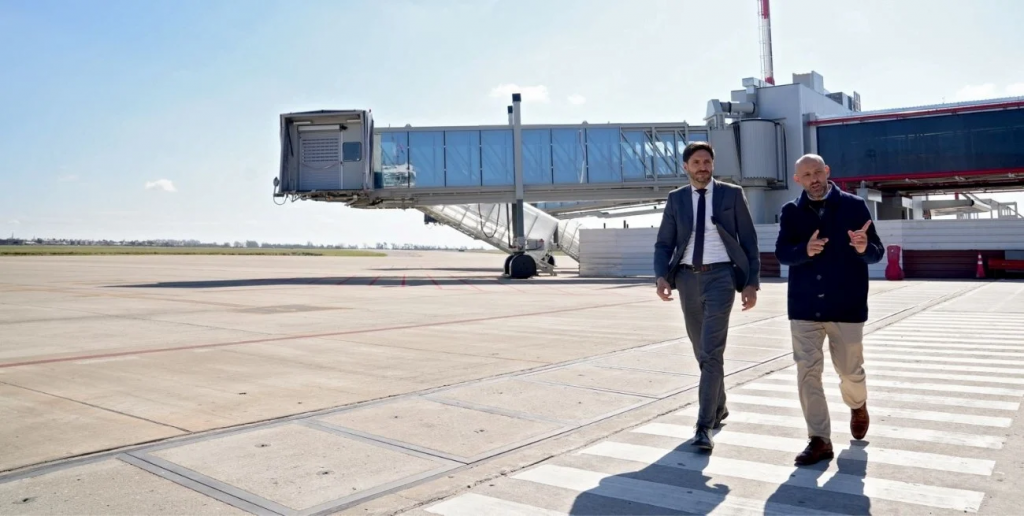 Pullaro anunció cómo será el proceso de renovación de la pista del Aeropuerto de Rosario