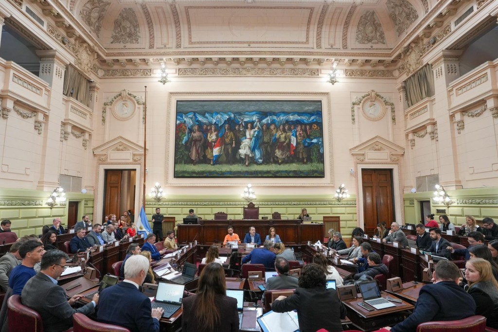 La Caja de Jubilaciones de Santa Fe será “intransferible”: fuerte respaldo político y sindical