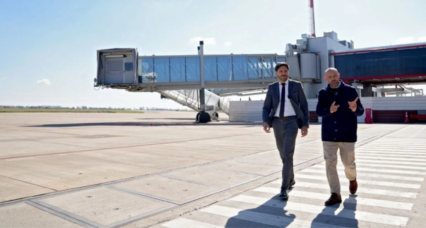 Pullaro anunció cómo será el proceso de renovación de la pista del Aeropuerto de Rosario