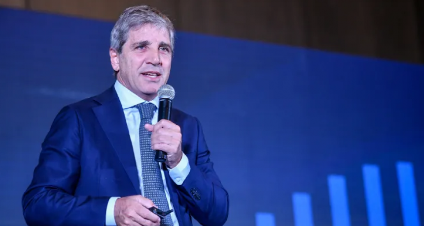 Caputo destacó el potencial del sector inmobiliario y anunció créditos para desarrollos urbanos