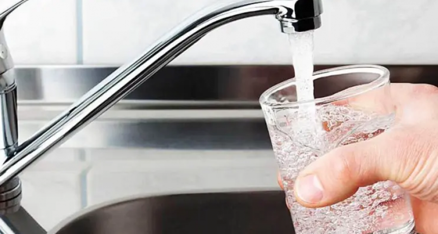 Una jueza suspendió el decreto que habilita el corte del servicio de agua por falta de pago