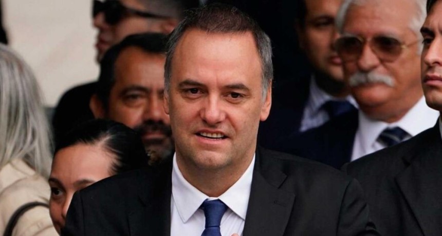 Los detalles del documento que complica a Adorni: millonarios gastos en efectivo y miles de d&oacute;lares en viajes