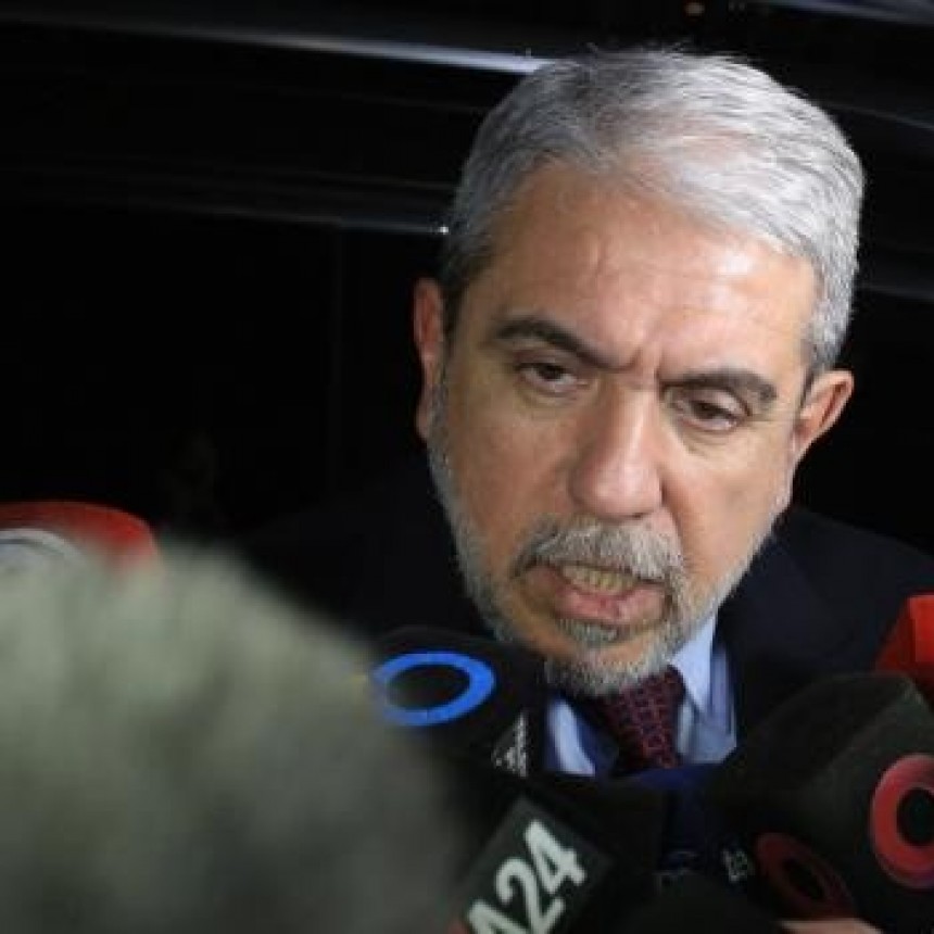 An&iacute;bal Fern&aacute;ndez revel&oacute; que puso a disposici&oacute;n su renuncia tras el ataque a Cristina Kirchner