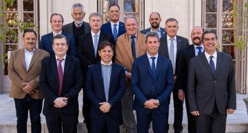 La Liga de Gobernadores se re&uacute;ne para convocar a consolidar la democracia