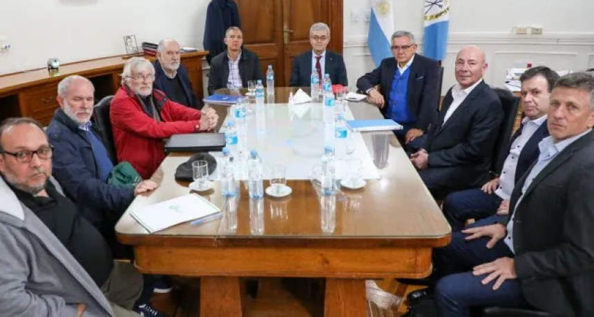 El gobierno de Santa Fe prepara su oferta de revisi&oacute;n salarial para el jueves