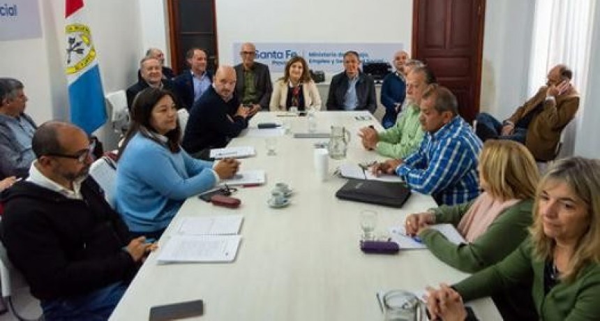 El Gobierno tambi&eacute;n ofreci&oacute; un 31% en tramos a docentes: "No nos satisface", indicaron desde Amsafe y Sadop