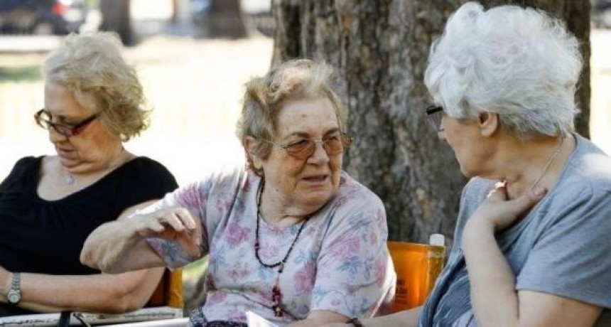Más de 1,3 millón de jubilados cobrarán un bono por la suba del salario mínimo