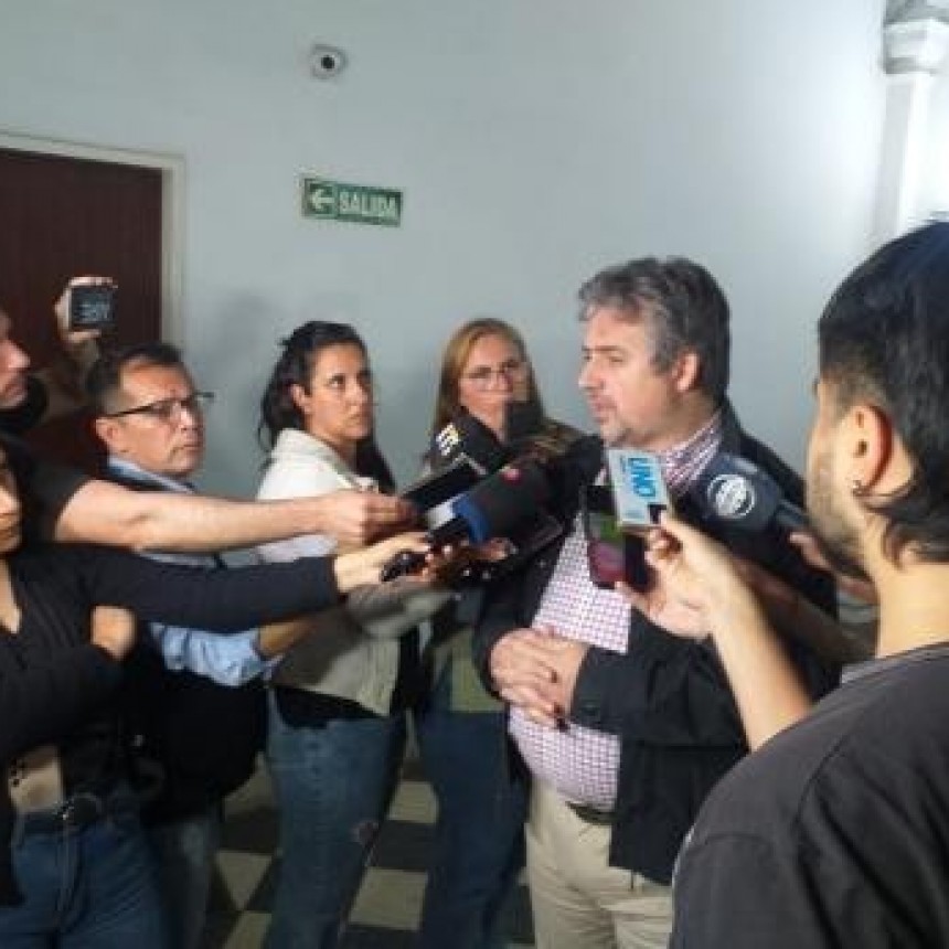 Incidentes en la legislatura: siete policías resultaron heridos