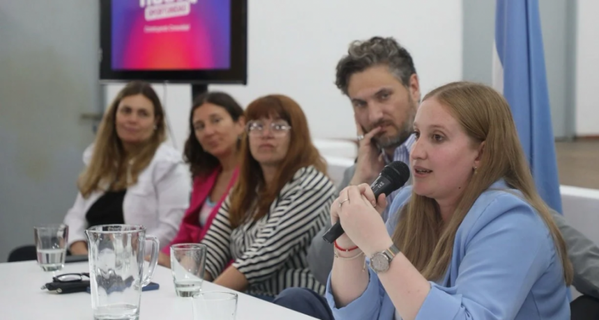 34 municipios y comunas se suman al programa para acompañar las juventudes