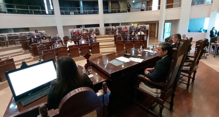 Diputados celebran el fuerte impacto económico de $1400 millones que dejó en Santiago el partido de Los Pumas y la Copa Porsche