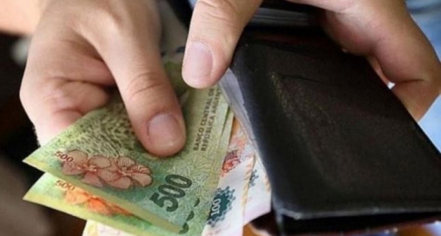 Los salarios crecieron 7,5% en julio y superaron la inflación, según el Indec