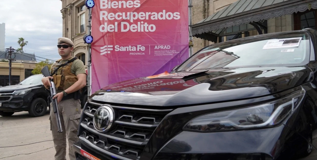 Se vendieron la mayoría de vehículos, lotes y electrodomésticos subastados por el gobierno de Santa Fe