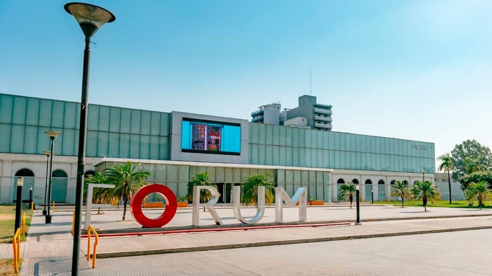 Arranca la Feria del Libro en Santiago del Estero: cinco días de cultura, arte y lecturas en el Fórum