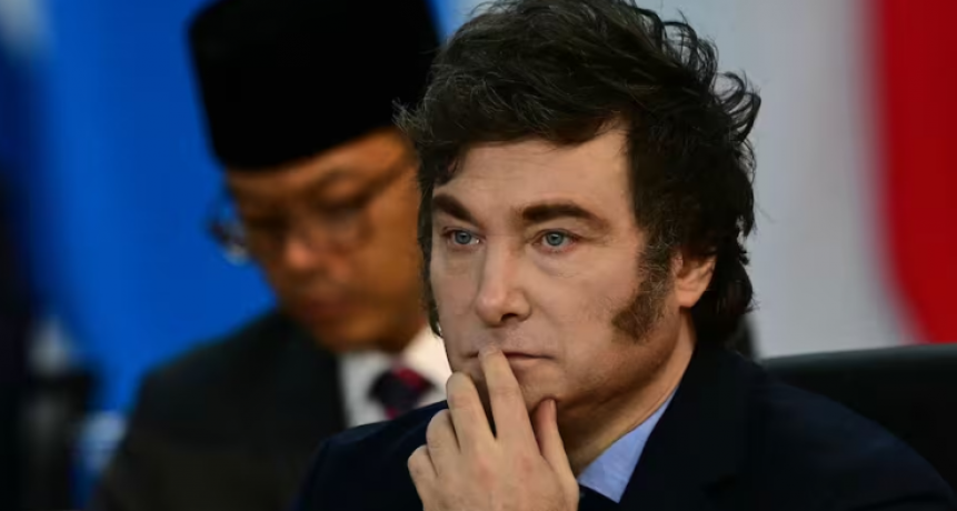 Financial Times: Javier Milei atraviesa «la mayor crisis de su presidencia»