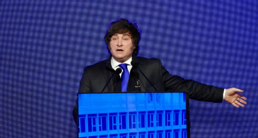 Pateá el penal, Milei