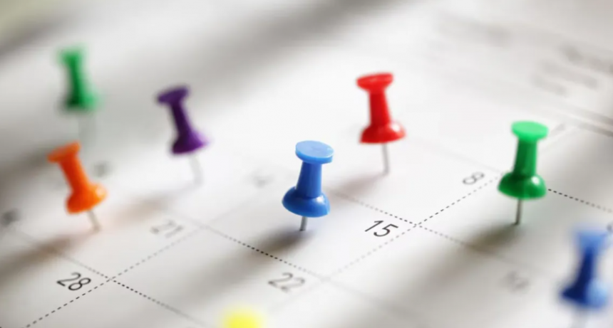 ¿El viernes 10 de octubre es feriado nacional o día no laborable?