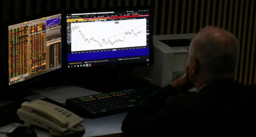 Jornada financiera: el dólar oficial subió a $1.380, creció la brecha y el riesgo país cruzó los 1.100 puntos