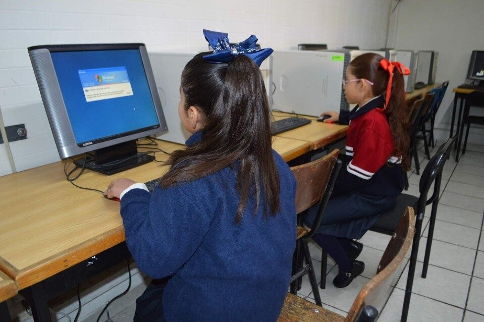 El 72% de las escuelas de la provincia no tiene Internet disponible para los chicos