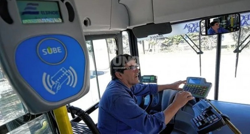 Octubre rojo: aumentos en el boleto de colectivo, servicios p&uacute;blicos y combustibles 