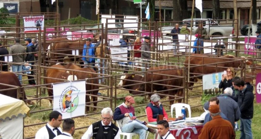 "Rompiendo el molde": se subastar&aacute;n 200 hembras elite durante una cena en la rural de Santa Fe 