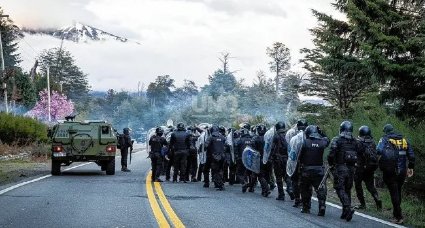 Fuerte operativo para el desalojo de mapuches en Villa Mascardi