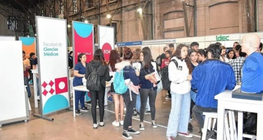 La UNL ya cuenta con "aproximadamente" 40 carreras a distancia