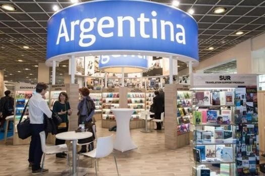 Por la motosierra de Milei, Argentina no tendrá stand oficial en la Feria del Libro de Frankfurt