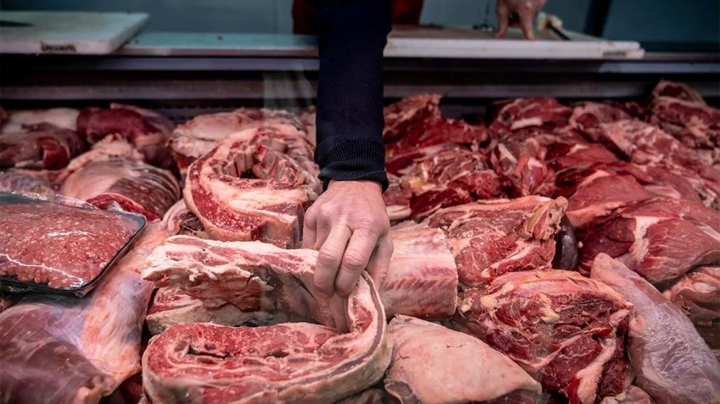 Comer asado, un lujo: el consumo de carne bajó un 50%