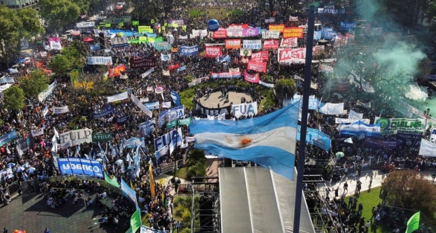 Cómo se vivió en Casa Rosada la marcha educativa ante la dificultad de sostener el veto en el Congreso